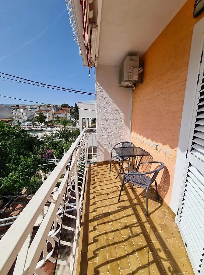 Cornelia Apartments By The Sea Okrug Gornji, Ciovo تروغير كرواتيا