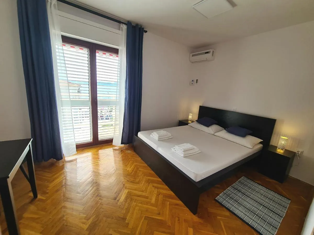 Cornelia Apartments By The Sea Okrug Gornji, Ciovo تروغير